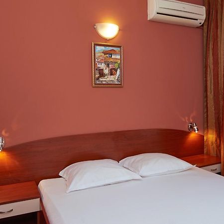Guesthouse Kirov Ravda Exterior photo