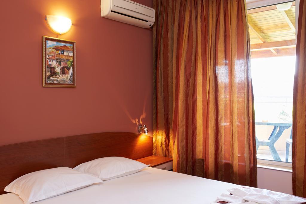 Guesthouse Kirov Ravda Exterior photo