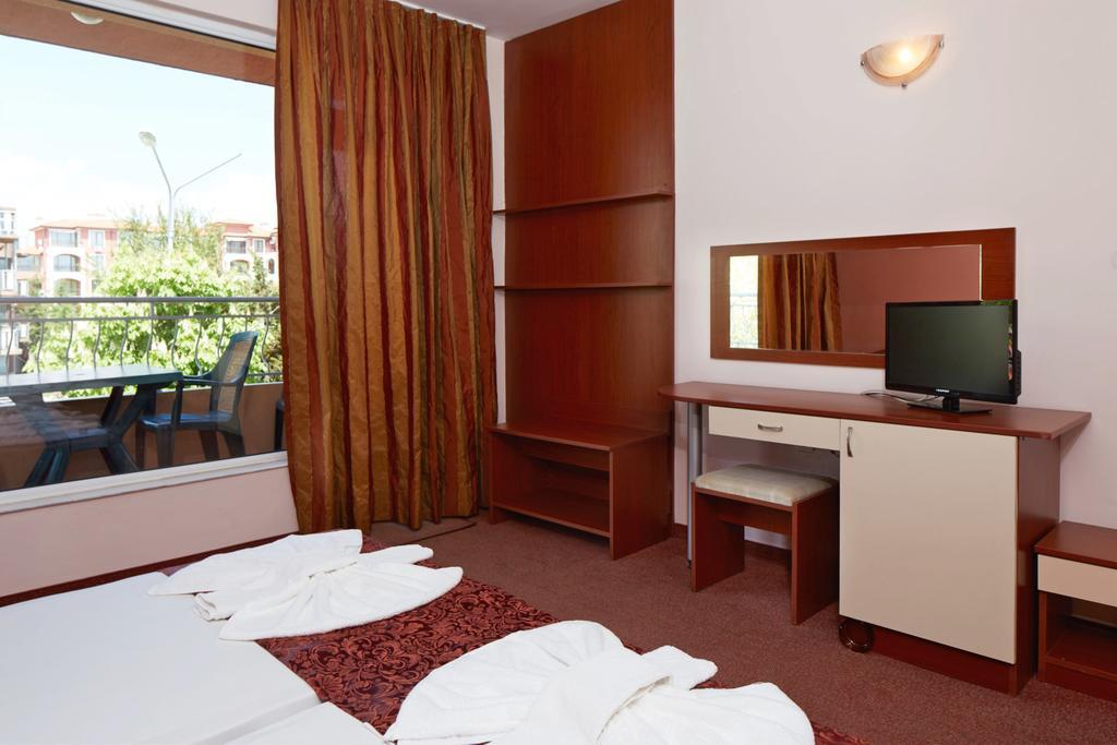 Guesthouse Kirov Ravda Exterior photo