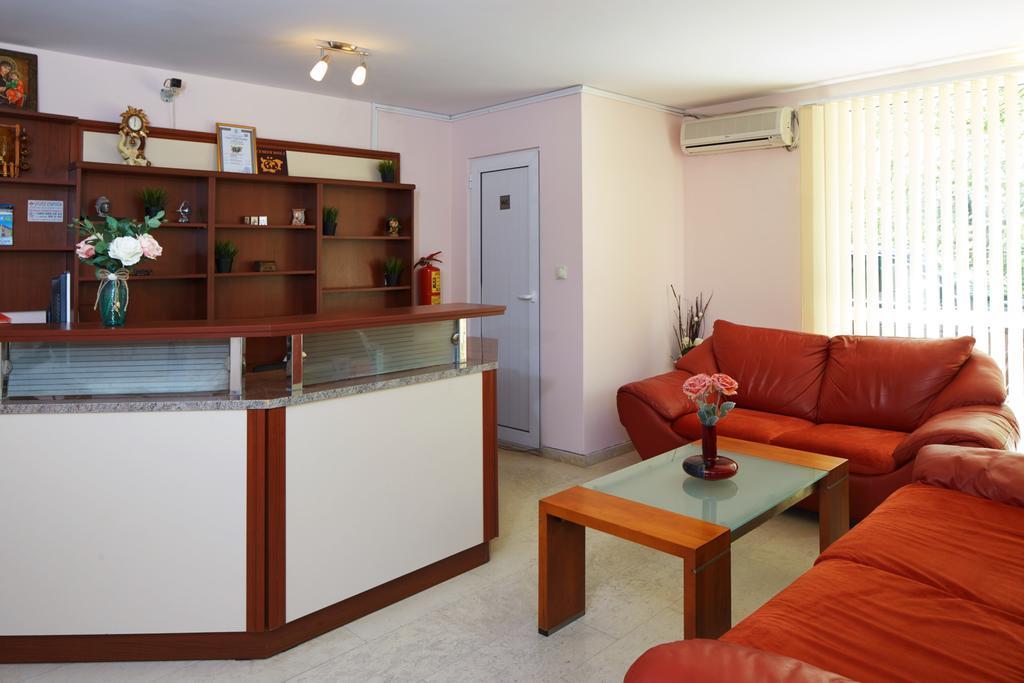 Guesthouse Kirov Ravda Exterior photo