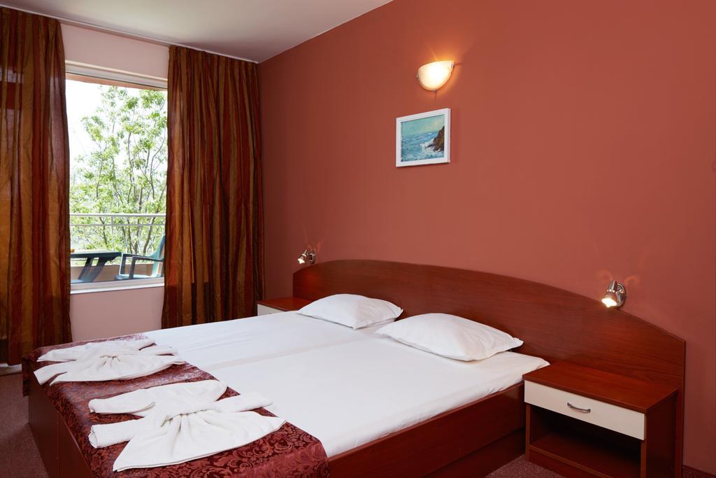 Guesthouse Kirov Ravda Exterior photo